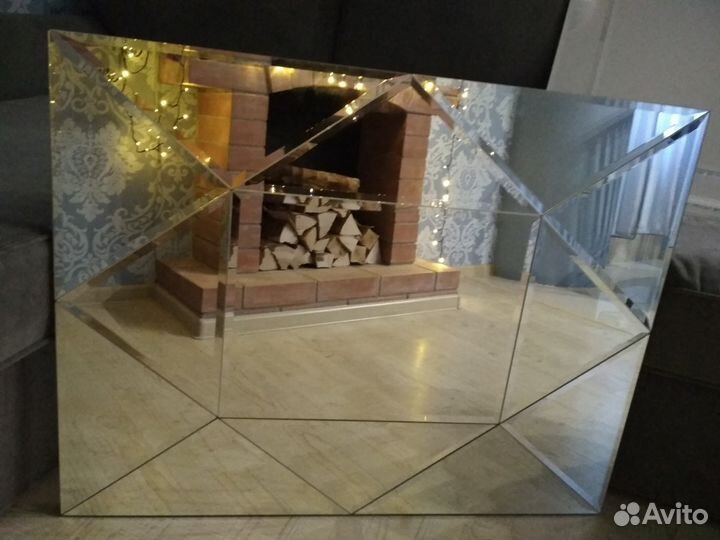 Зеркало на щите