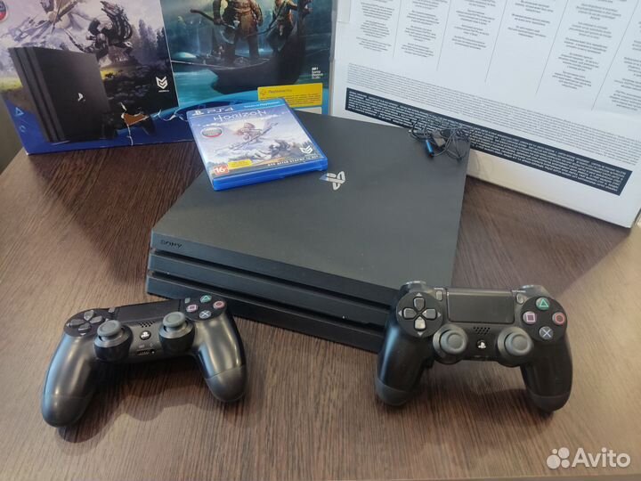 PS4 Pro 1Tb 7208B+куча игр
