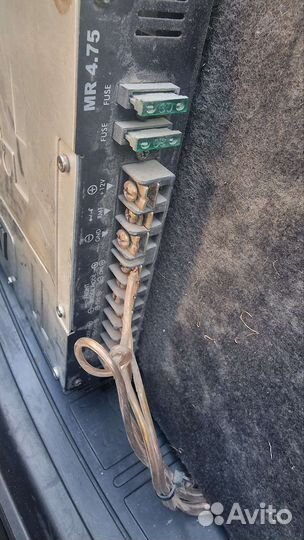 Сабвуфер и усилитель и конденсатор