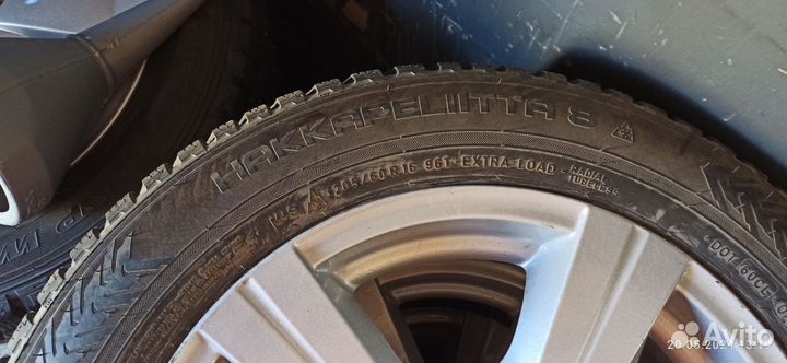 Nokian Tyres Hakkapeliitta 8 205/60 R16 96T