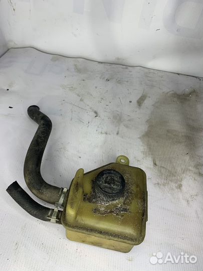 Бачок гидроусилителя Mazda Demio