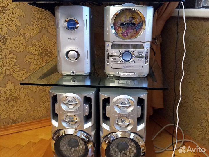 Музыкальный центр