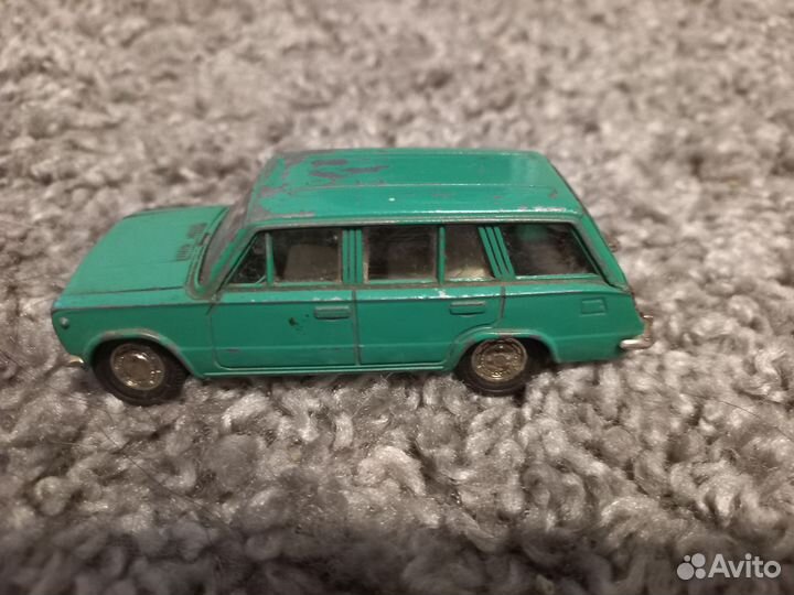 Модель автомобиля Ваз 2102 1/43 СССР