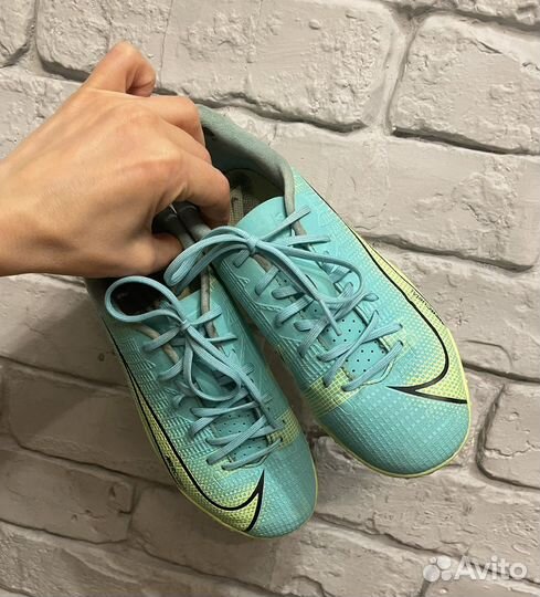 Детские футбольные бутсы nike 22,5 см