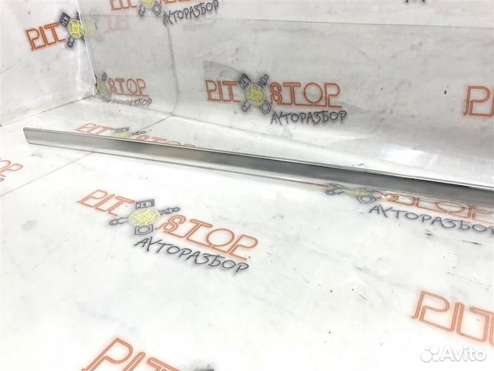 Молдинг крыши правый VW Touareg GP (7LA,7L6,7L7)