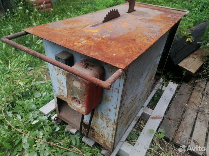 Циркулярная пила станок