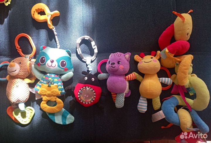 Развивающие игрушки пакетом 30шт