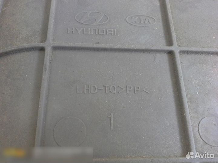 Накладка (кузов внутри) Hyundai Grand Starex 2007