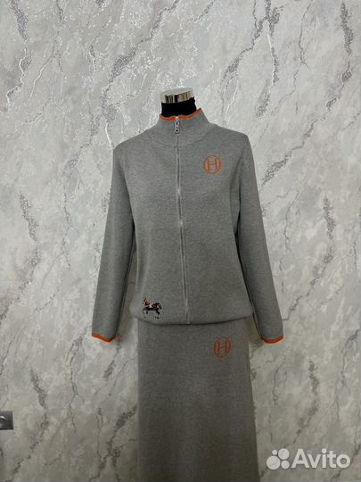 Костюм женский теплый