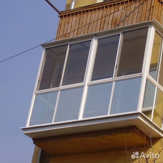 Остекление балконов и лоджий под ключ R8177