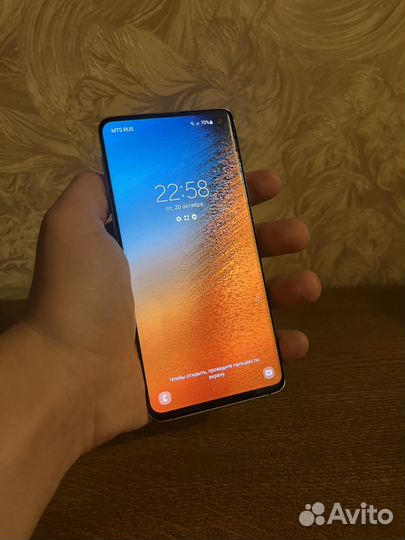 Samsung Galaxy S10, 8/128 ГБ