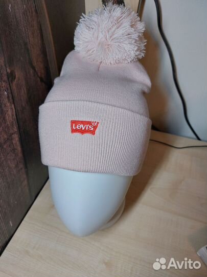 Шапка Levi's розовая