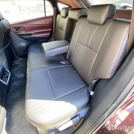 Авточехлы Тойота Функарго