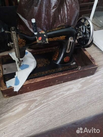 Швейная машина