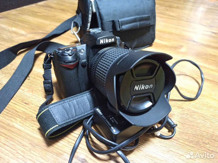 Зеркальный фотоаппарат Nikon D90 18-105