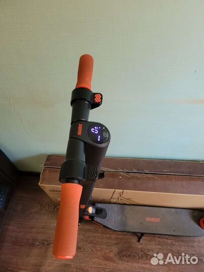 Электросамокат Ninebot, права не нужны