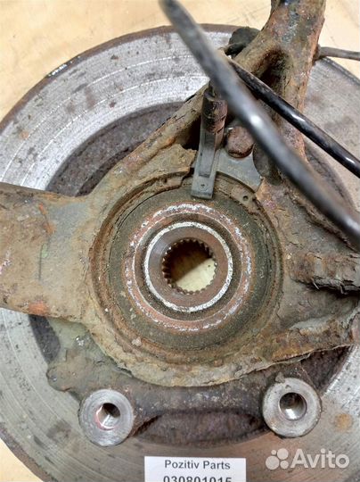 Кулак поворотный передний левый Citroen C4B7 2011