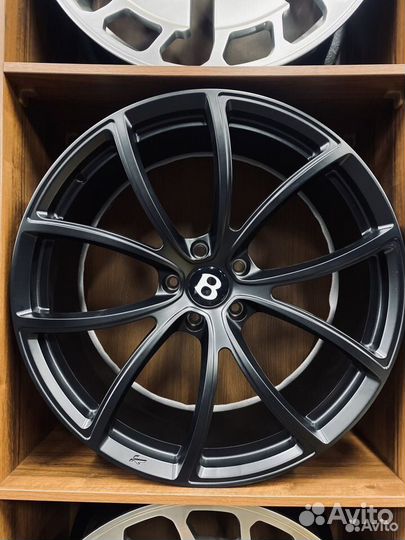 Кованые диски R23 5x130 Bentley Bentayga