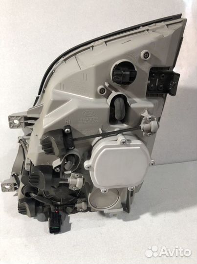 Фара передняя Hyundai Universe Юниверс