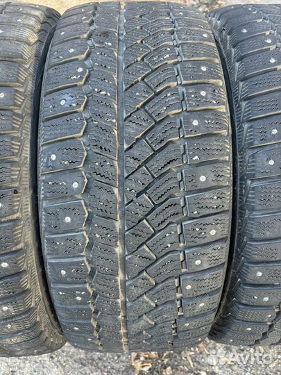 Viatti Brina Nordico V-522 235/40 R18 95T