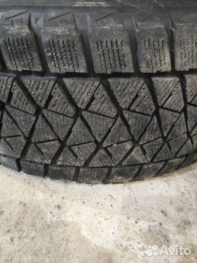 Bridgestone Blizzak DM-V2 235/60 R18 107S