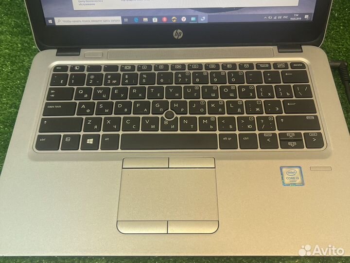 HP EliteBook 820/ core i3 - 6100U