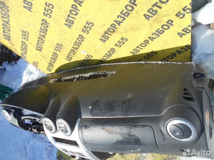 Торпедо Renault Sandero 2008-2013