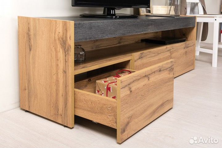 Тумба под тв Моби 140 см дуб вотан
