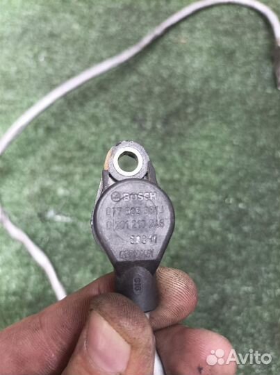 Датчик положения коленвала Audi Audi A8 4E 2002