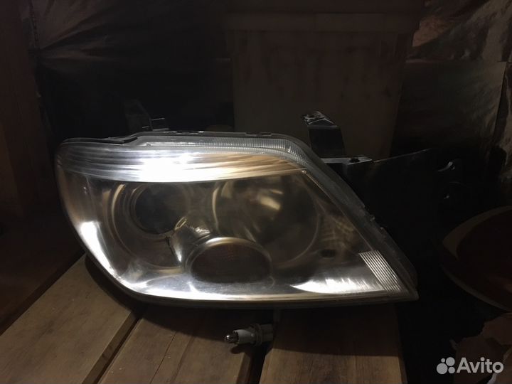 Фара передняя митсубиси аутлендер 2007гв