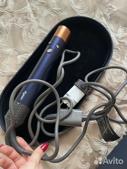 Фен-стайлер Dyson