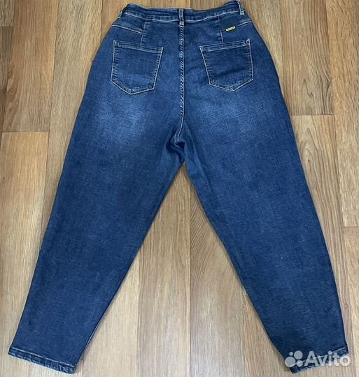 Джинсы женские