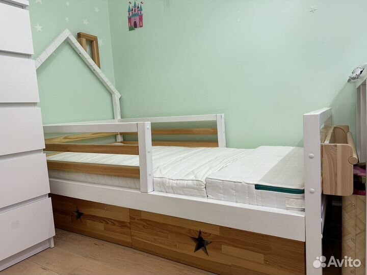 Кровать детская массив