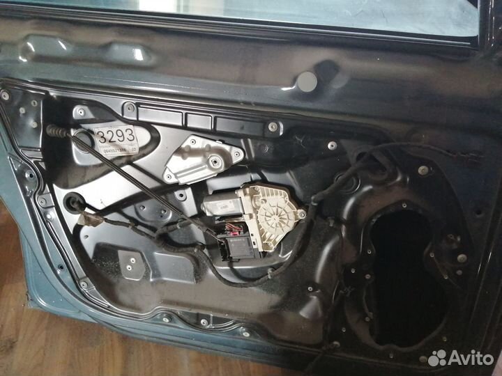 Дверь передняя левая VW passat B6