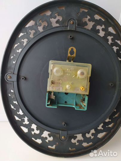 Часы настенные СССР янтарь кварц