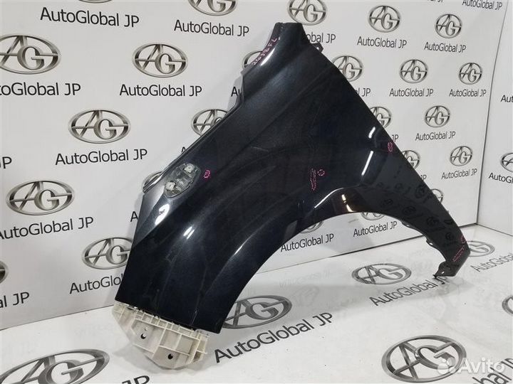 Крыло переднее левое Toyota Rush