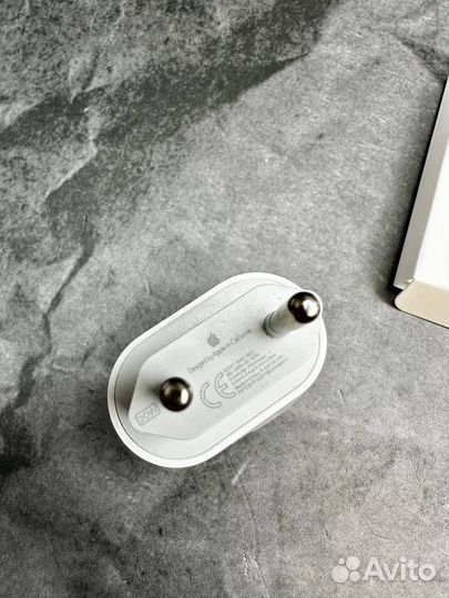 Блок для iPhone 20w (Apple 20w )
