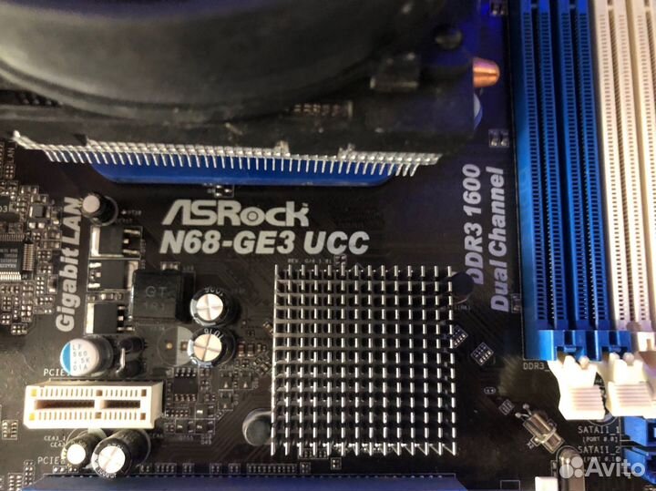 Материнская плата с процессором и видеокартой