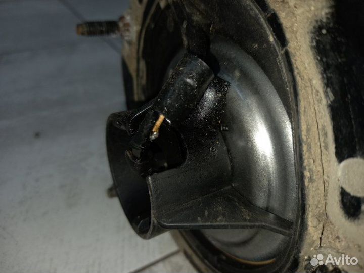 Пневмоамортизатор передний Audi A8 D4 4.2 FSI 2012