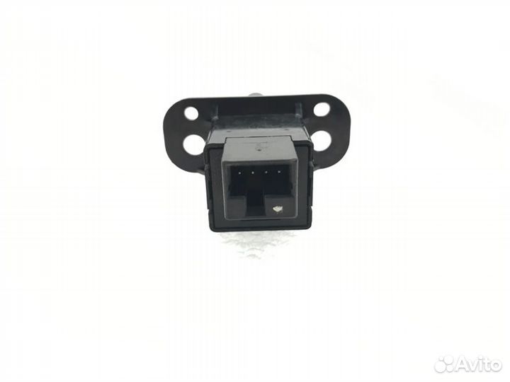 Кнопка аварийной сигнализации Chevrolet Cruze