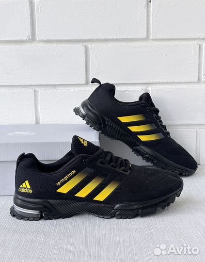 Новые мужские кроссовки Adidas