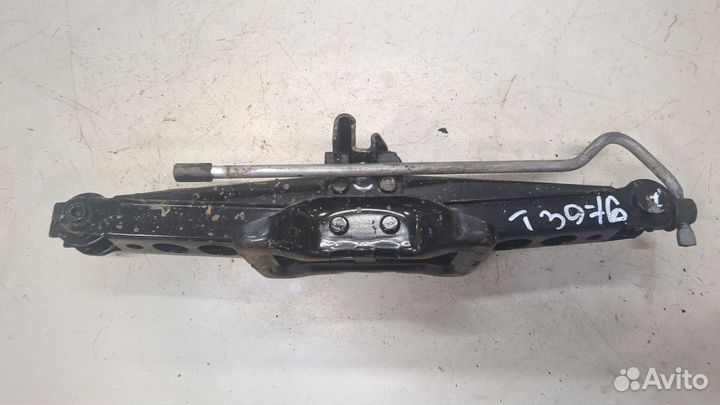 Домкрат Chevrolet Captiva, 2012