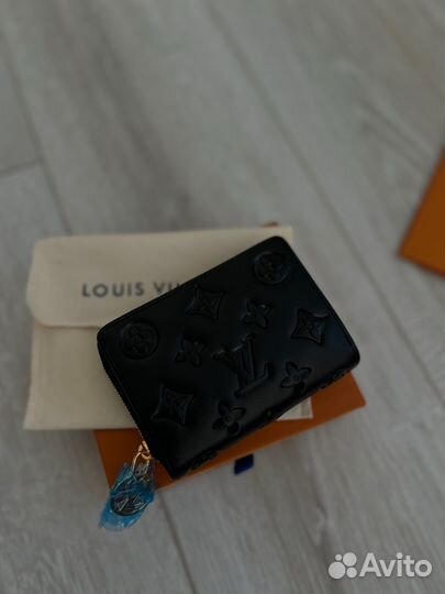 Женские кошельки из кожи