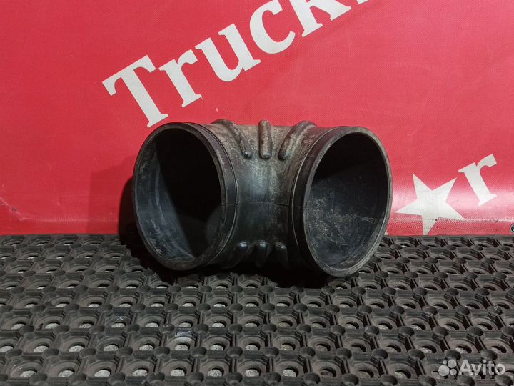 Патрубок воздушного фильтра 2017г