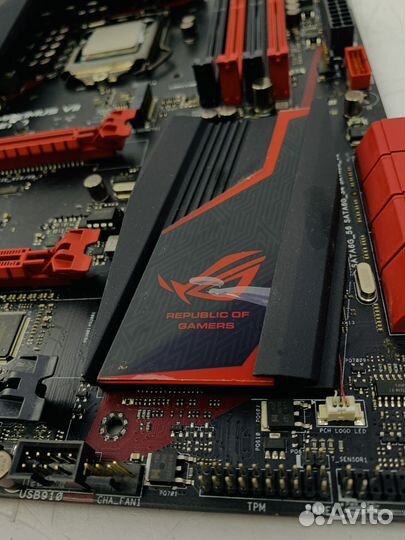 Материнская плата asus ROG strix maximus VII Hero