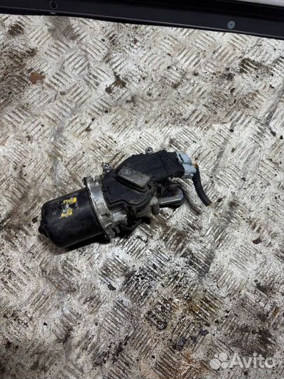 Моторчик стеклоочистителя переднего Nissan Qashqai 1 2009