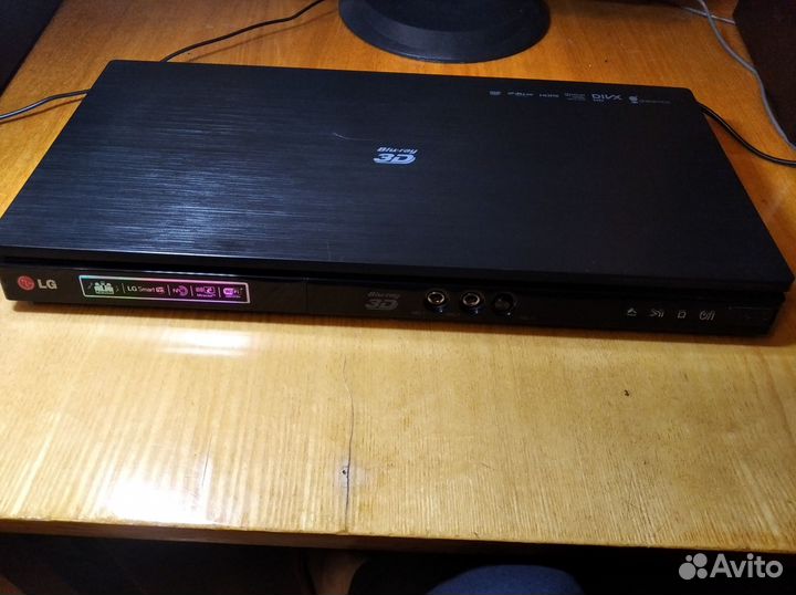 LG BP 630 K Smart 3D BLU-RAY плеер с караоке