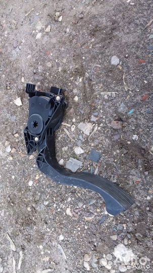 Педаль газа Renault Logan 2 Sandero 2 Duster