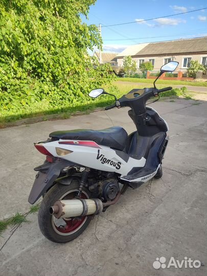 Скутер YH150QT-J Pirania Jet