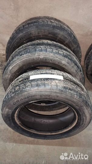 Dunlop Graspic DS3 215/60 R16